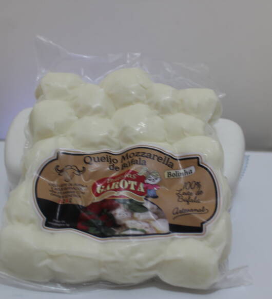 BOLINHA BUFALA GAROTA TRADICIONAL